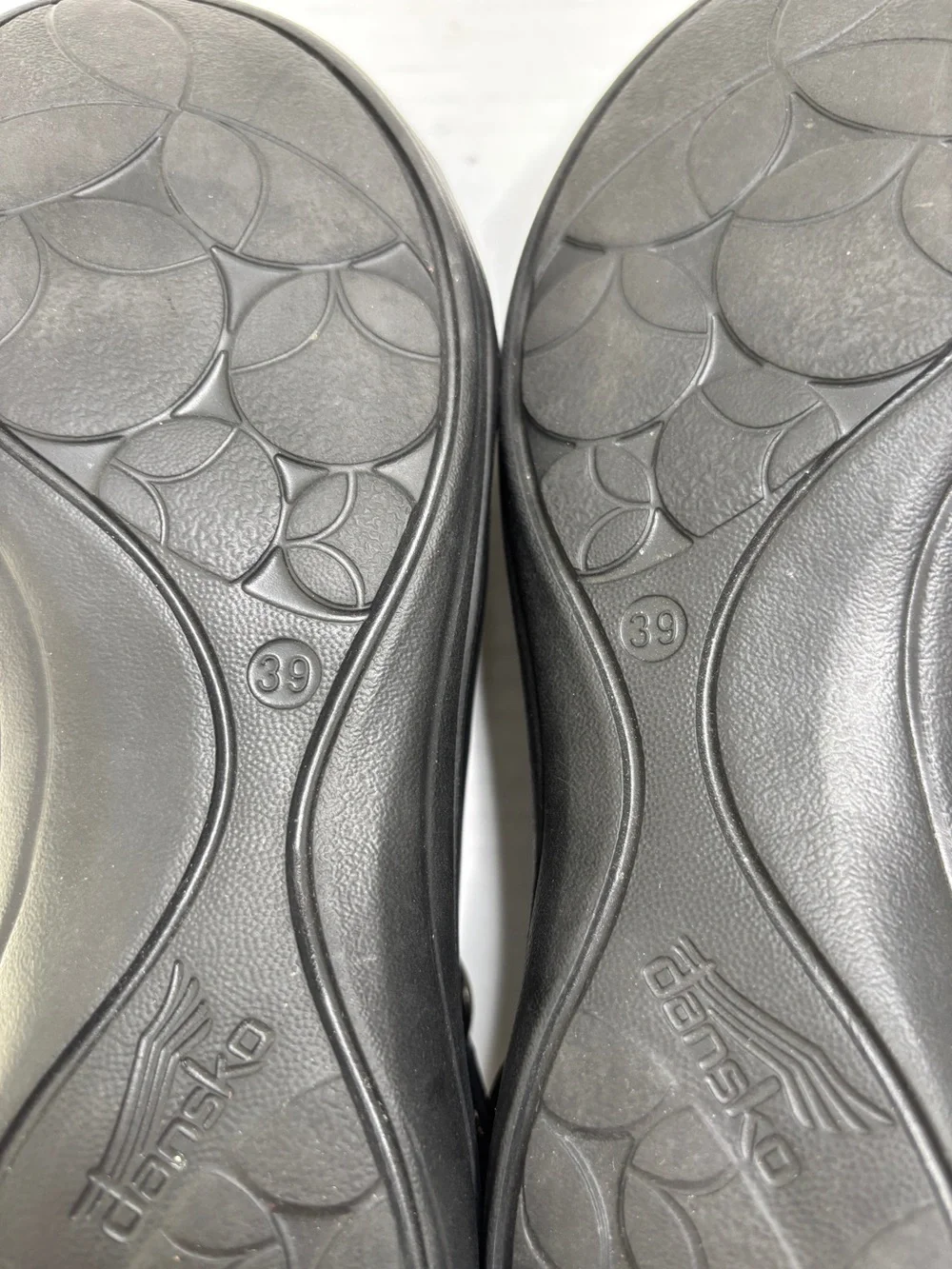 Dansko Mathilda Womens Sz 39 US 8.5 / 9 Black Leather Mary Jane Slip On shoes